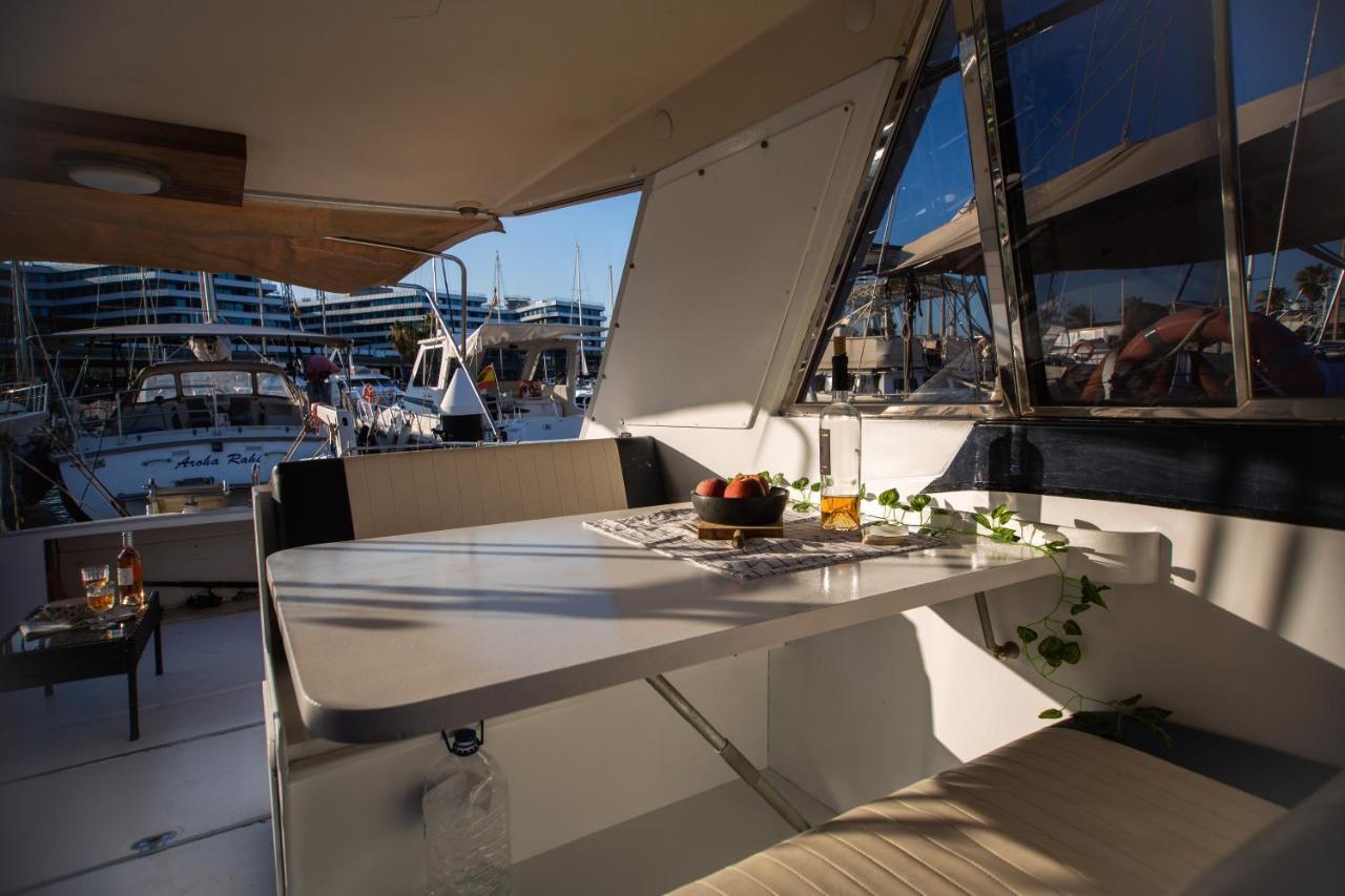 Hotel Magno II Boat San Adrián de Besós Zewnętrze zdjęcie